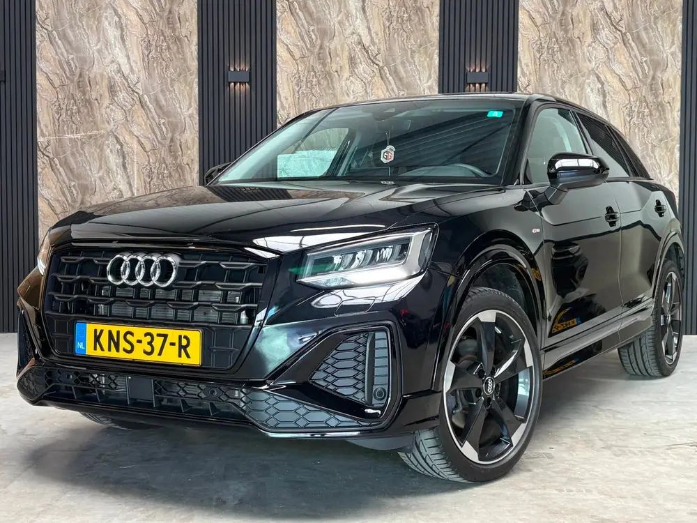 Audi Q2 35 TFSI S-Line Black Optic uit 2023