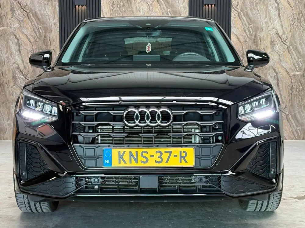 Audi Q2 35 TFSI S-Line Black Optic uit 2023, foto 9