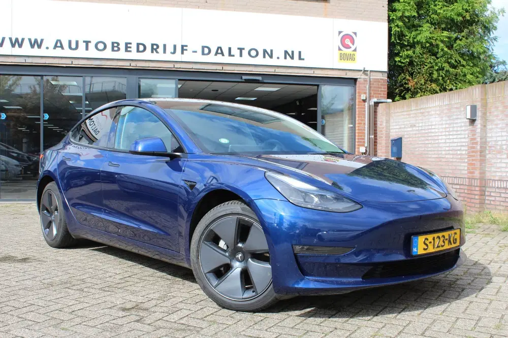 Tesla Model 3 Long Range AWD 75 kWh SOH 93 uit 2023, foto 16