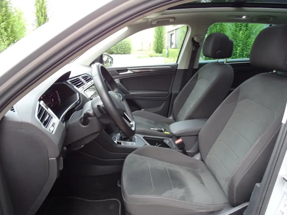 Volkswagen Tiguan 1.4 TSI eHybrid R-Line Business+ uit 2023, foto 12