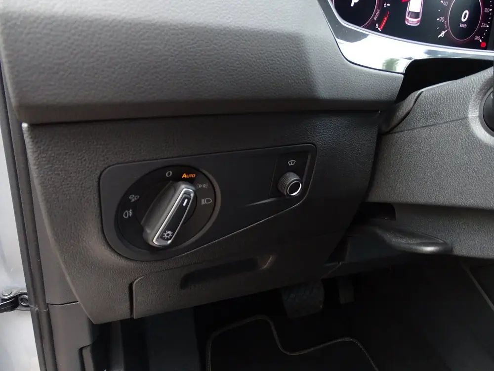 Volkswagen Tiguan 1.4 TSI eHybrid R-Line Business+ uit 2023, foto 15