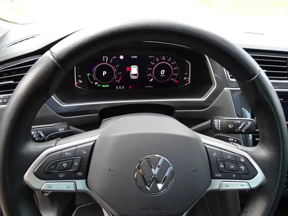 Volkswagen Tiguan 1.4 TSI eHybrid R-Line Business+ uit 2023, foto 16
