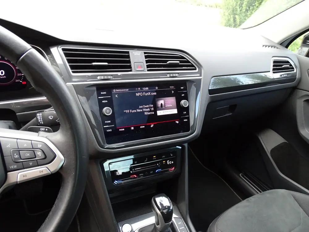 Volkswagen Tiguan 1.4 TSI eHybrid R-Line Business+ uit 2023, foto 17
