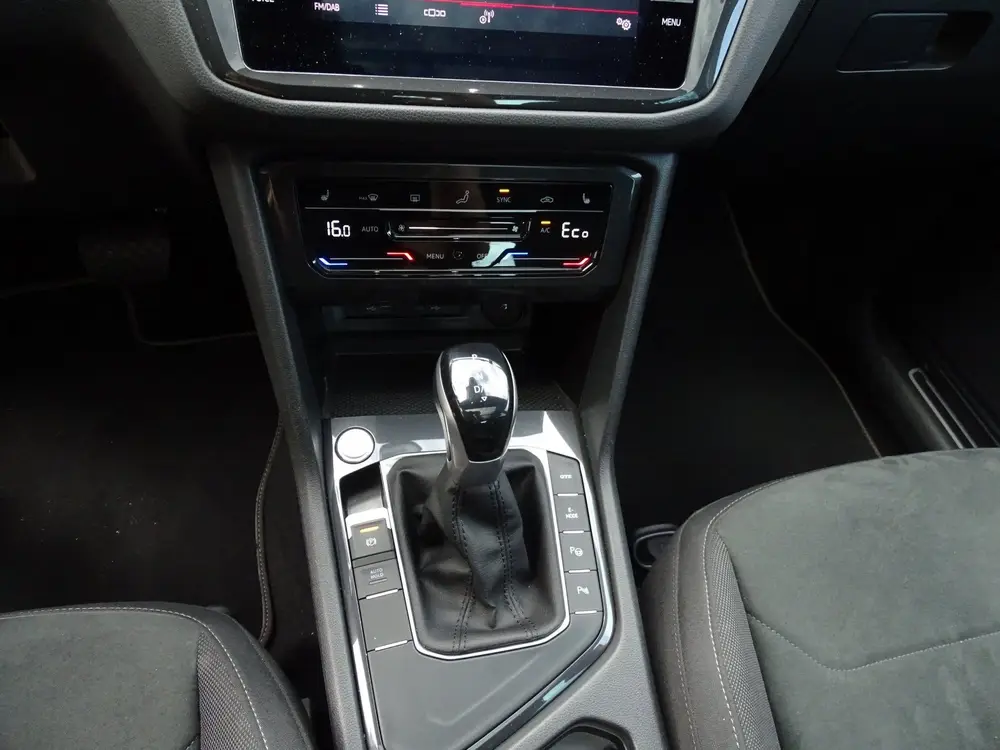 Volkswagen Tiguan 1.4 TSI eHybrid R-Line Business+ uit 2023, foto 20