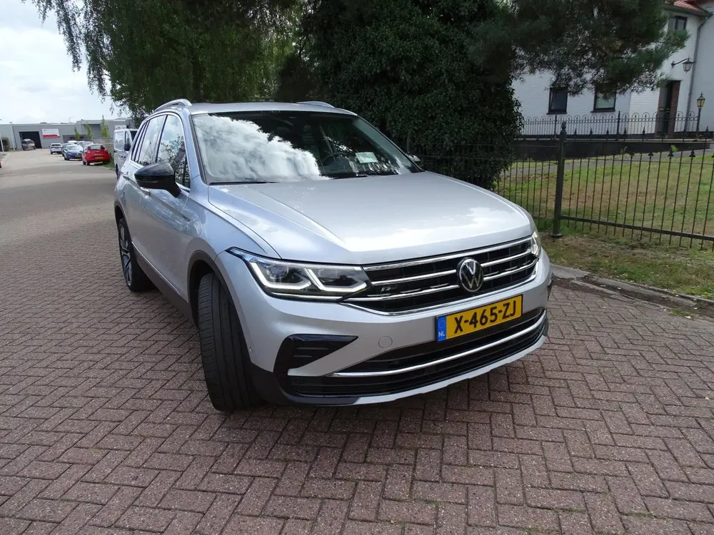 Volkswagen Tiguan 1.4 TSI eHybrid R-Line Business+ uit 2023, foto 4