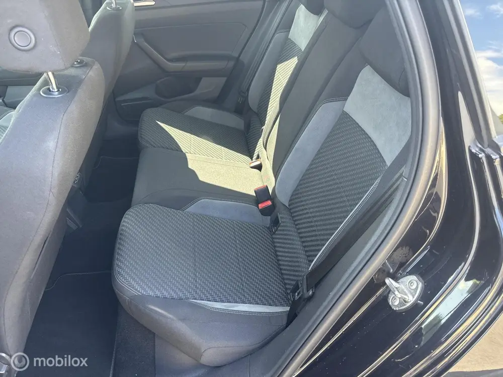 Volkswagen Polo 1.0 TSI R line 2019 zwart uit 2019, foto 8
