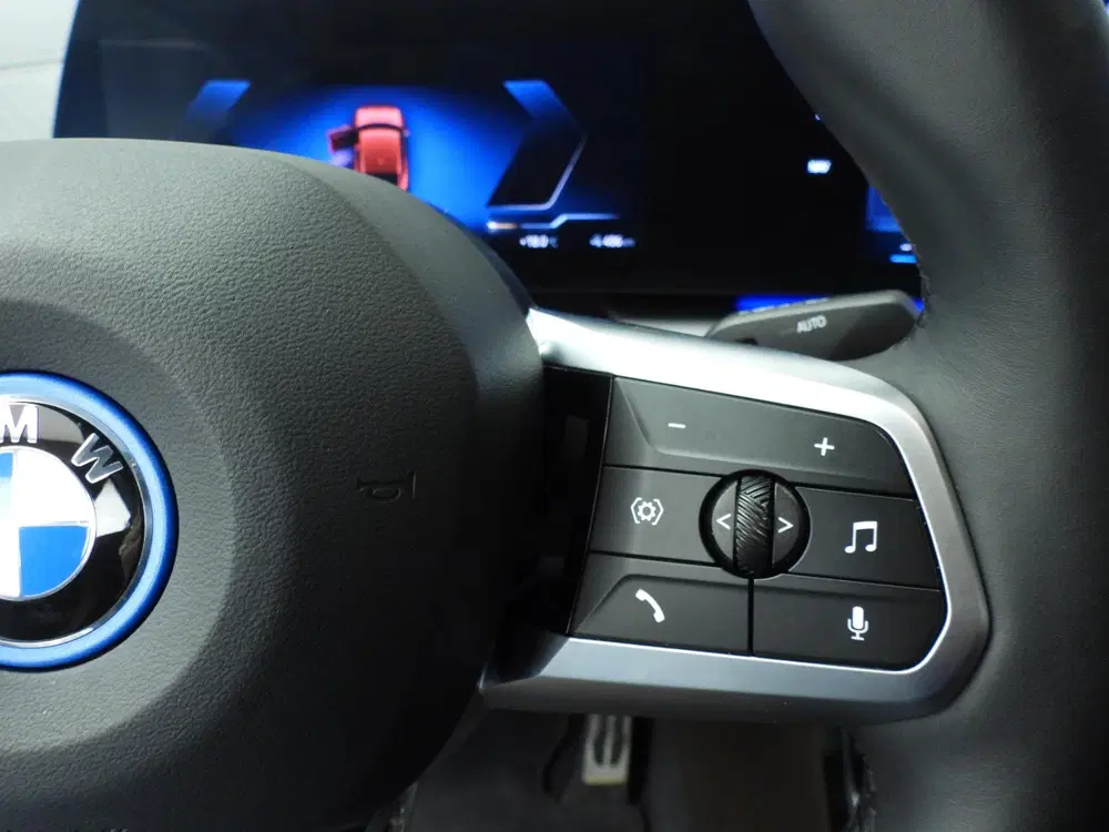 BMW iX2 xDrive30 uit 2025, foto 15