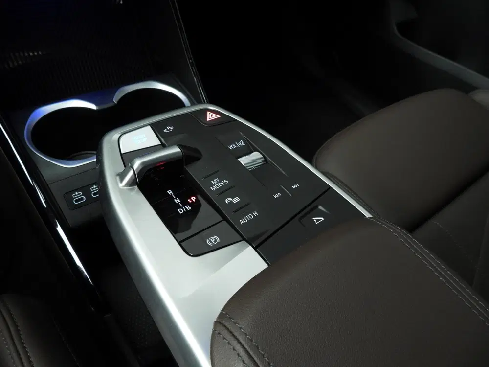 BMW iX2 xDrive30 uit 2025, foto 16