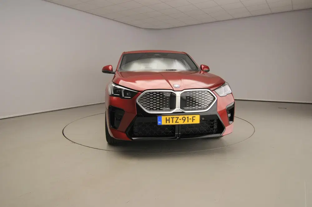 BMW iX2 xDrive30 uit 2025, foto 5