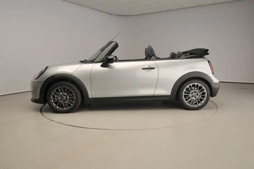 Mini Cabrio Cooper S Automaat uit 2025, foto 2
