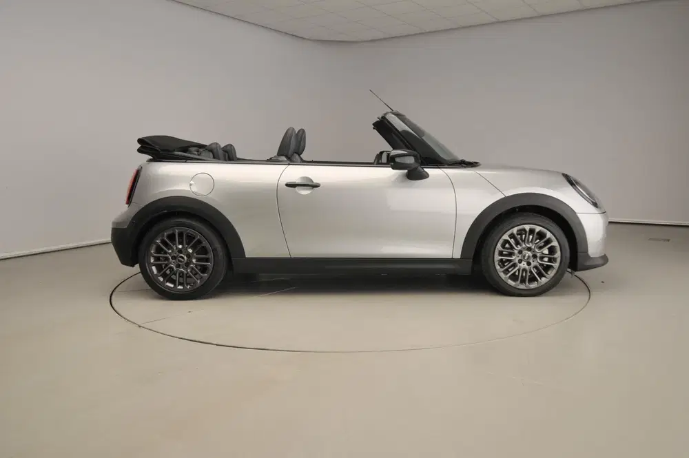 Mini Cabrio Cooper S Automaat uit 2025, foto 4