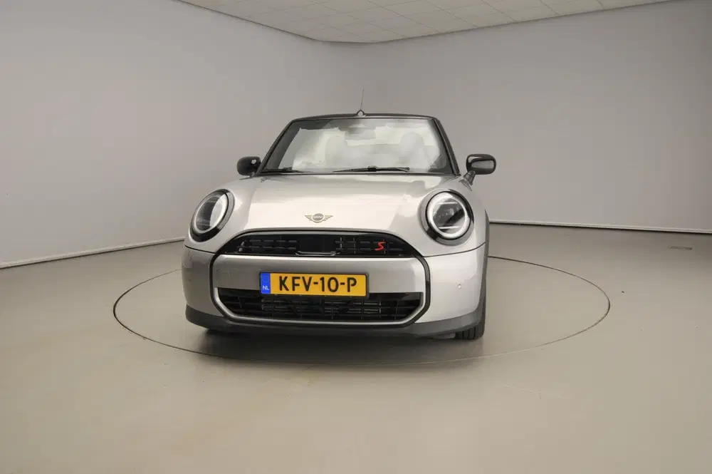 Mini Cabrio Cooper S Automaat uit 2025, foto 5