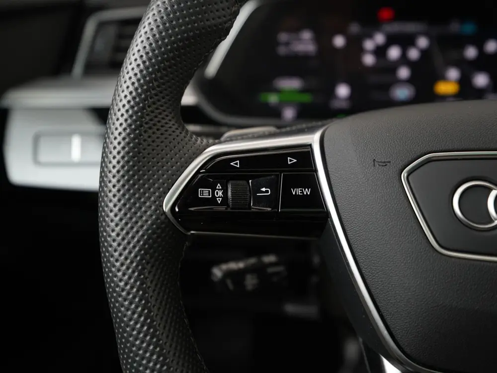 Audi e-tron 55 quattro S-Line Black Style 95 kWh uit 2022, foto 8