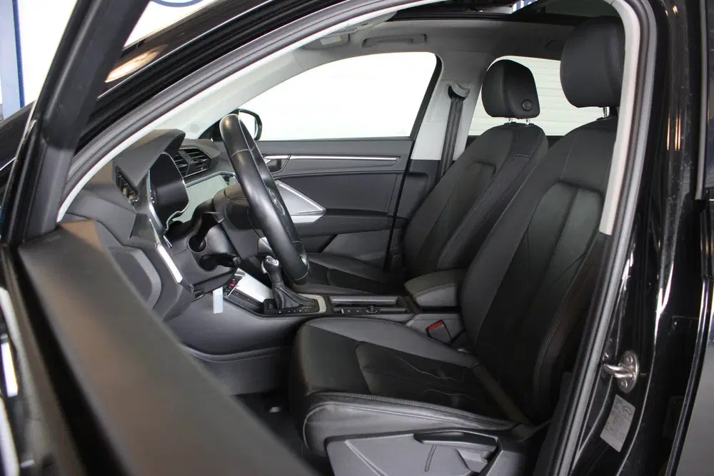 Audi Q3 45 TFSI e S-Line Edition Black Optic uit 2021, foto 6