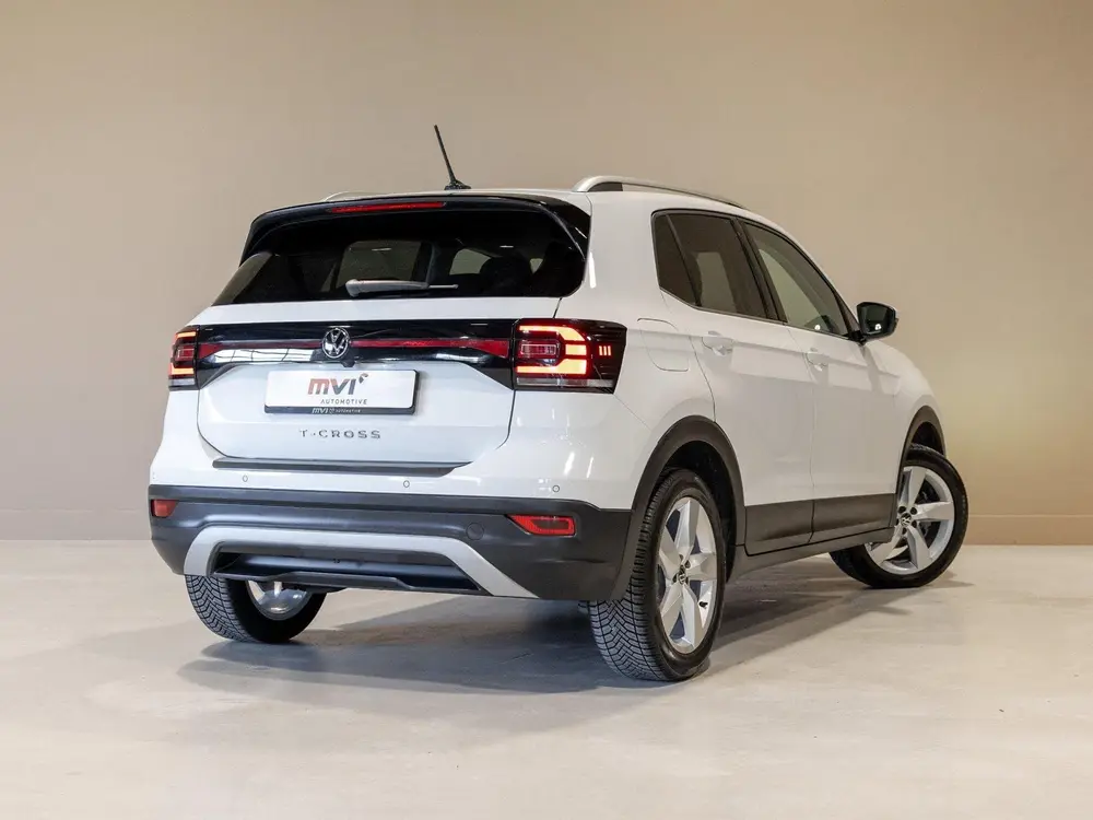 Volkswagen T-Cross 1.5 TSI Style / 150pk / Trekhaak / Achter uit 2021, foto 2