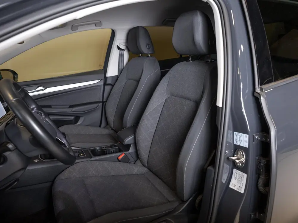 Volkswagen Golf 1.0 TSI Life / 110pk / Cruise / Airco / Klim uit 2024, foto 6