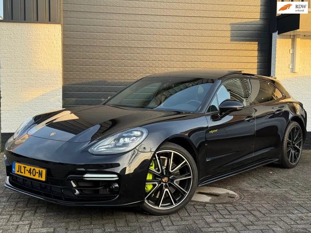 Porsche Panamera 2.9 4 E-Hybrid | SportDesign uit 2019
