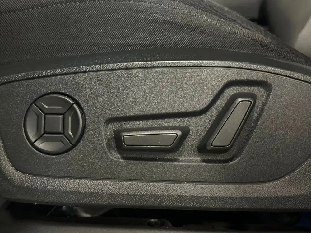 Audi Q3 45 TFSI e S Edition uit 2022, foto 17