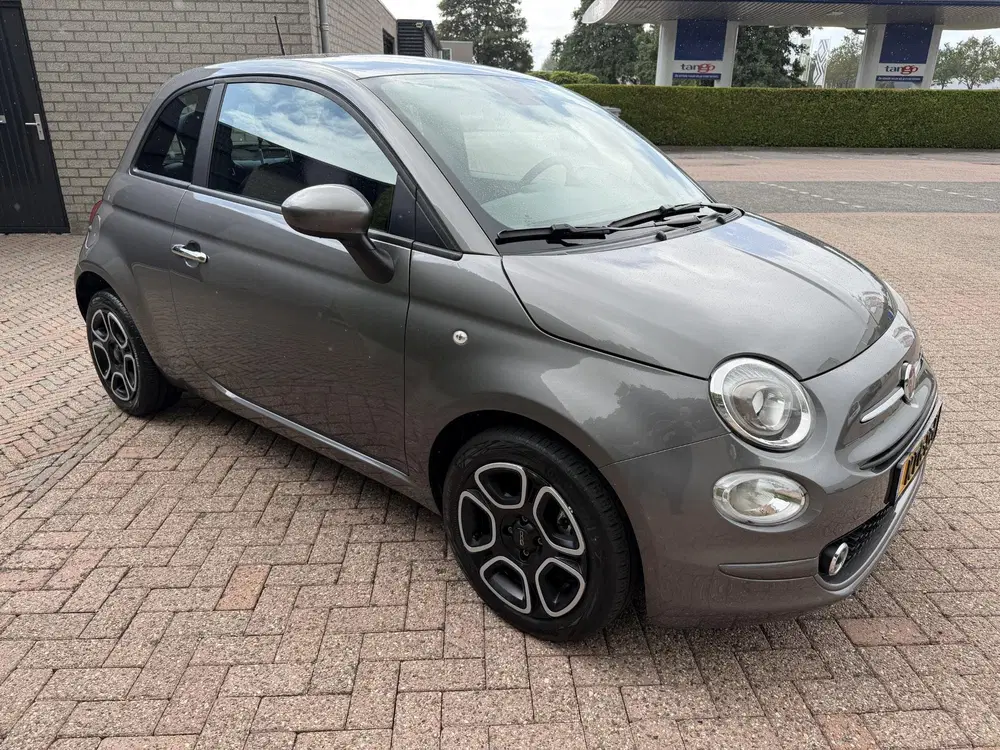 Fiat 500 1.0 Hybrid Club uit 2022, foto 2