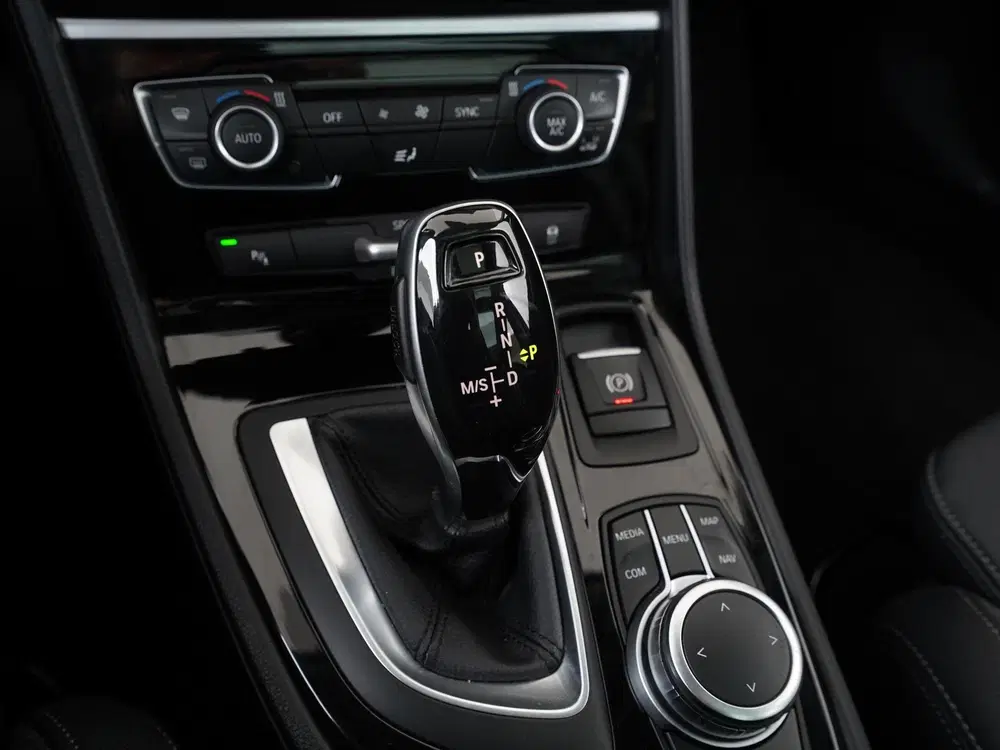BMW 2-serie 218i Design Automaat uit 2022, foto 10