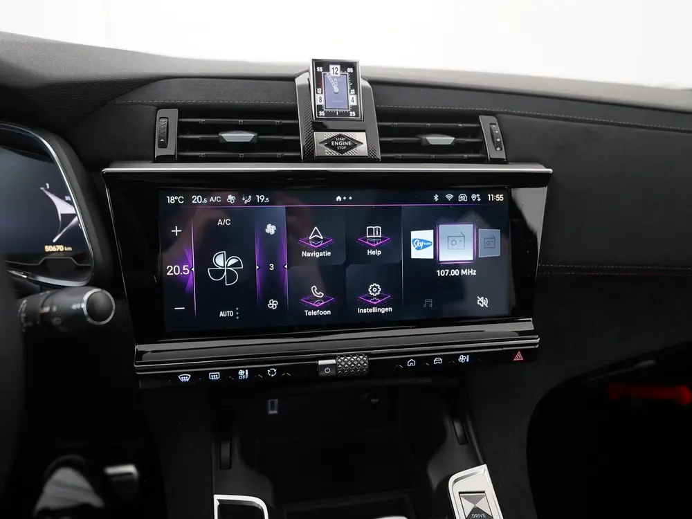 DS Automobiles DS 7 DS 7 E-Tense 225 Performance Line+ uit 2023, foto 12