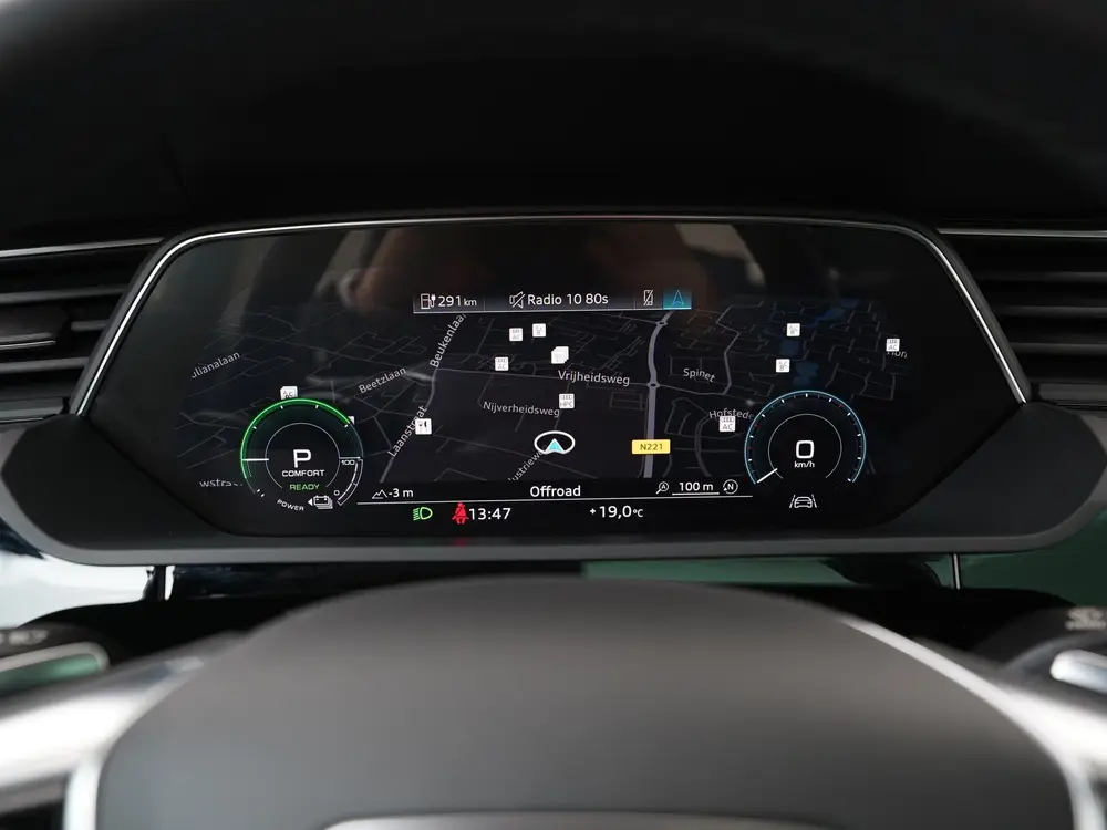 Audi e-tron 55 quattro Advanced 95 kWh uit 2022, foto 9