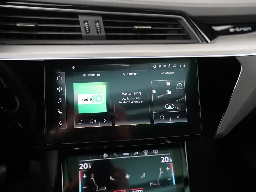 Audi e-tron 55 quattro S edition 95 kWh uit 2022, foto 15