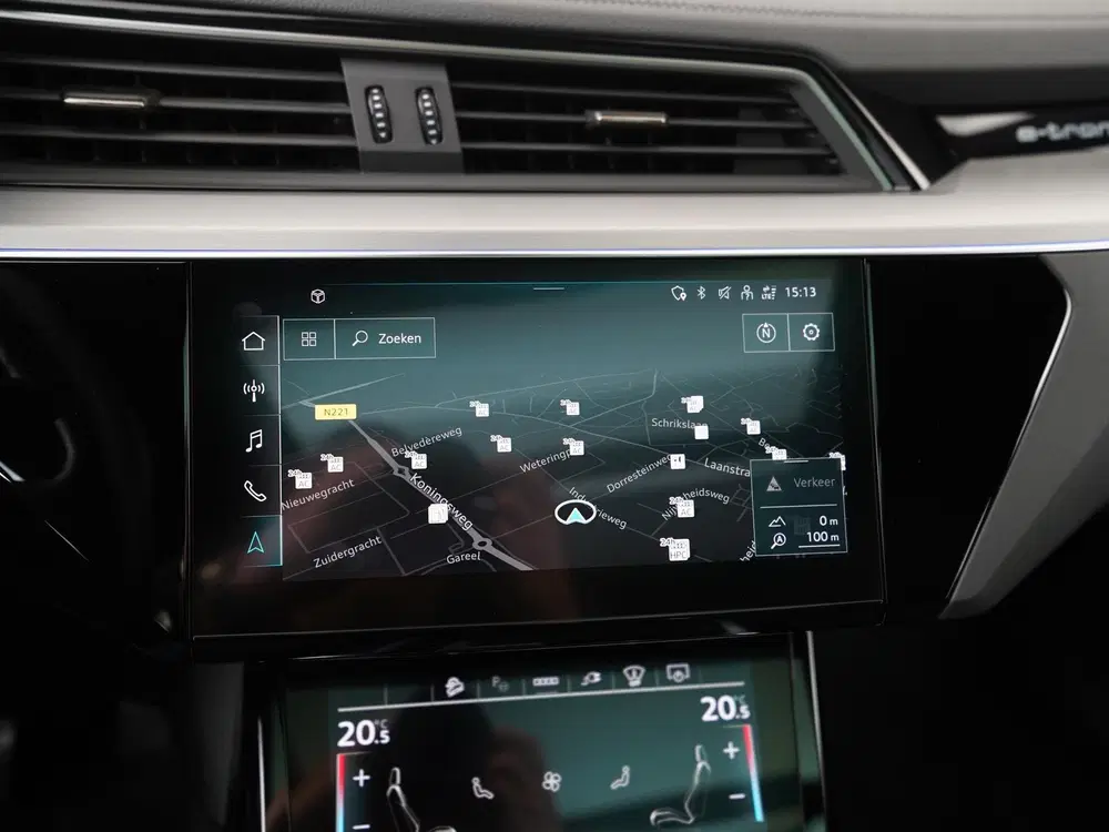 Audi e-tron 55 quattro S edition 95 kWh uit 2022, foto 16