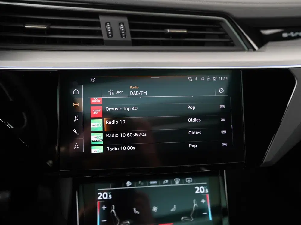Audi e-tron 55 quattro S edition 95 kWh uit 2022, foto 17