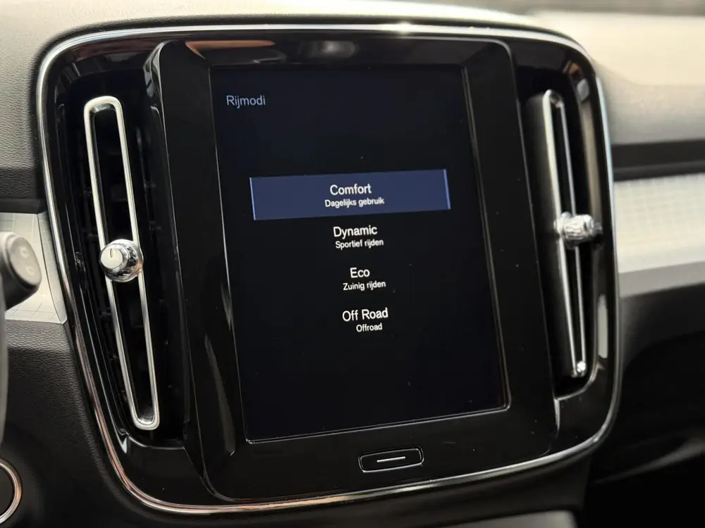 Volvo XC40 1.5 T3 Momentum| Automaat| Camera| Half Leder| uit 2019, foto 19