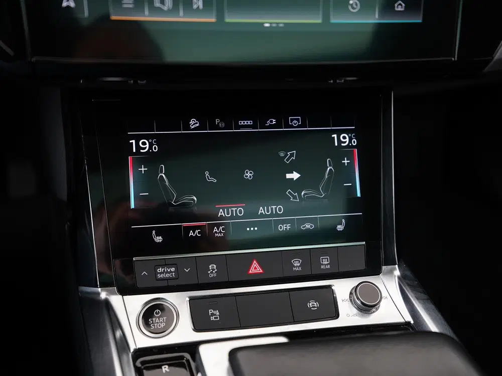 Audi e-tron 55 quattro Advanced 95 kWh uit 2022, foto 13
