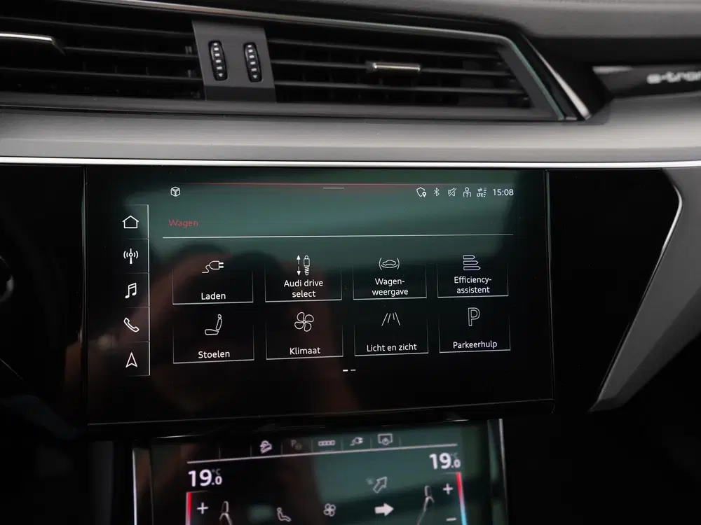 Audi e-tron 55 quattro Advanced 95 kWh uit 2022, foto 20