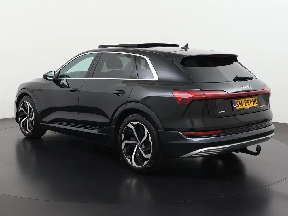 Audi e-tron 55 quattro Advanced 95 kWh uit 2022, foto 7