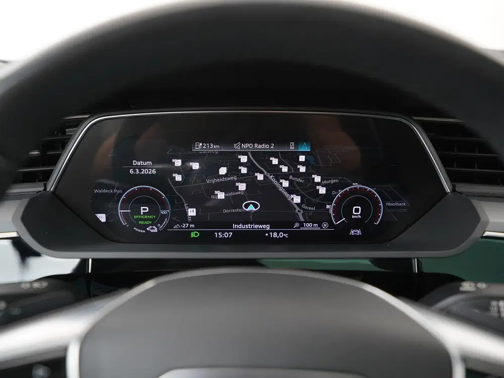 Audi e-tron 55 quattro Advanced 95 kWh uit 2022, foto 9