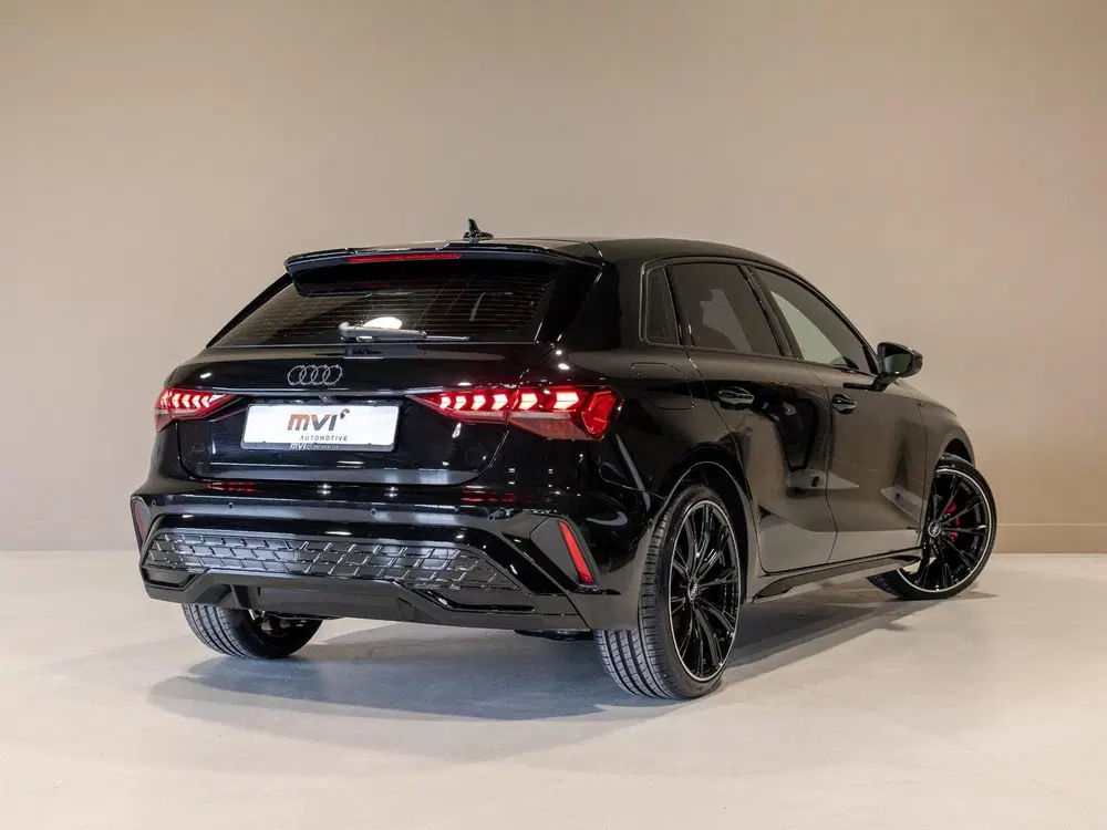 Audi A3 35 TFSI 2x S-Line edition uit 2025, foto 2