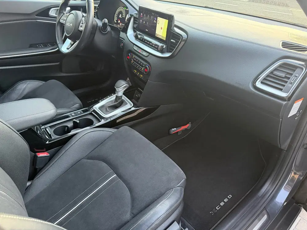 Kia XCeed 1.5 T-GDI MHEV Black Edition I PANO I 1E E uit 2021, foto 17