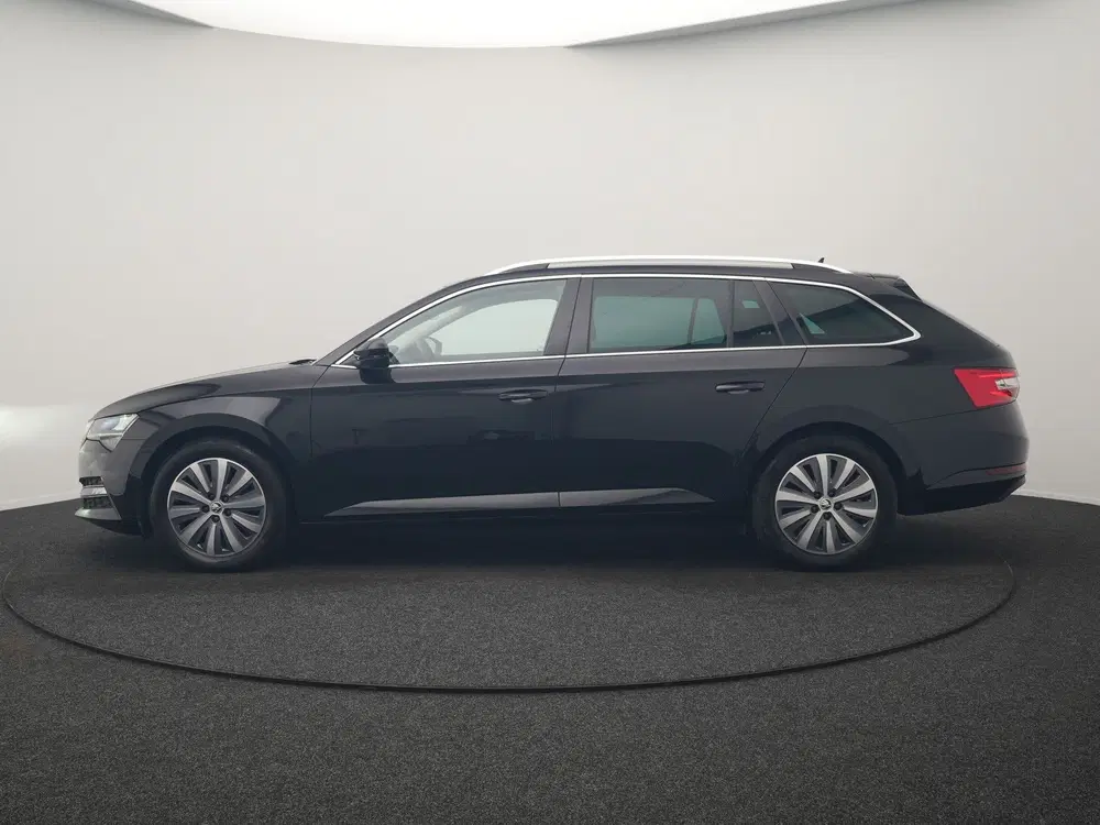 Skoda Superb 1.4 TSI iV Business Edition PHEV 218pk De uit 2022, foto 2
