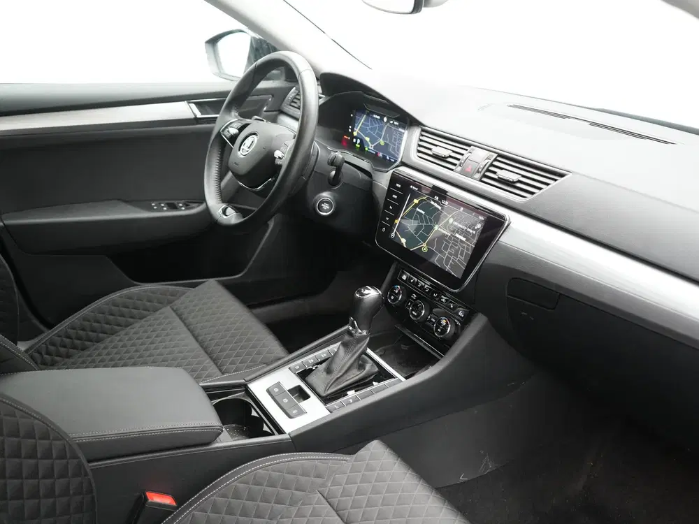Skoda Superb 1.4 TSI iV Business Edition PHEV 218pk De uit 2022, foto 4