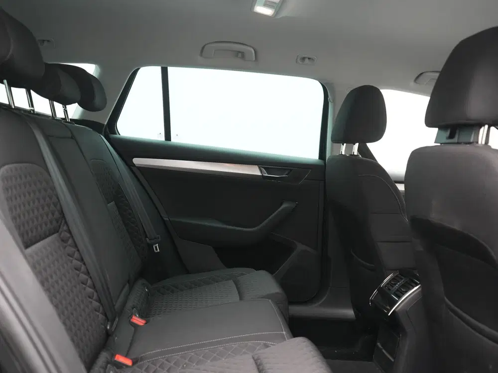 Skoda Superb 1.4 TSI iV Business Edition PHEV 218pk De uit 2022, foto 6