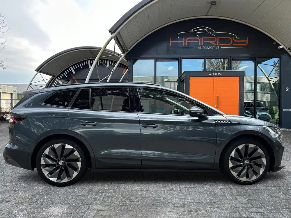 Skoda Enyaq 60 Panoramadak Stoelverw Trekhaak NL Auto uit 2021, foto 2