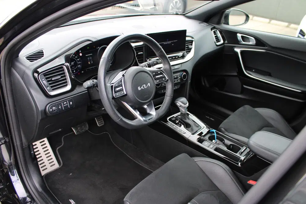 Kia Ceed 1.5 T-GDi GT-PlusLine STOELVERWARMING uit 2025, foto 11