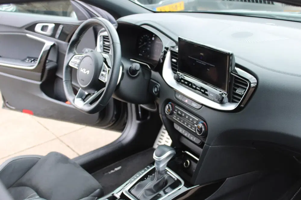 Kia Ceed 1.5 T-GDi GT-PlusLine STOELVERWARMING uit 2025, foto 15