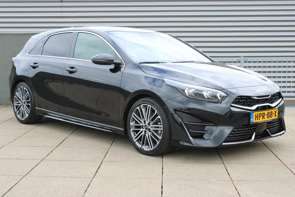 Kia Ceed 1.5 T-GDi GT-PlusLine STOELVERWARMING uit 2025, foto 2