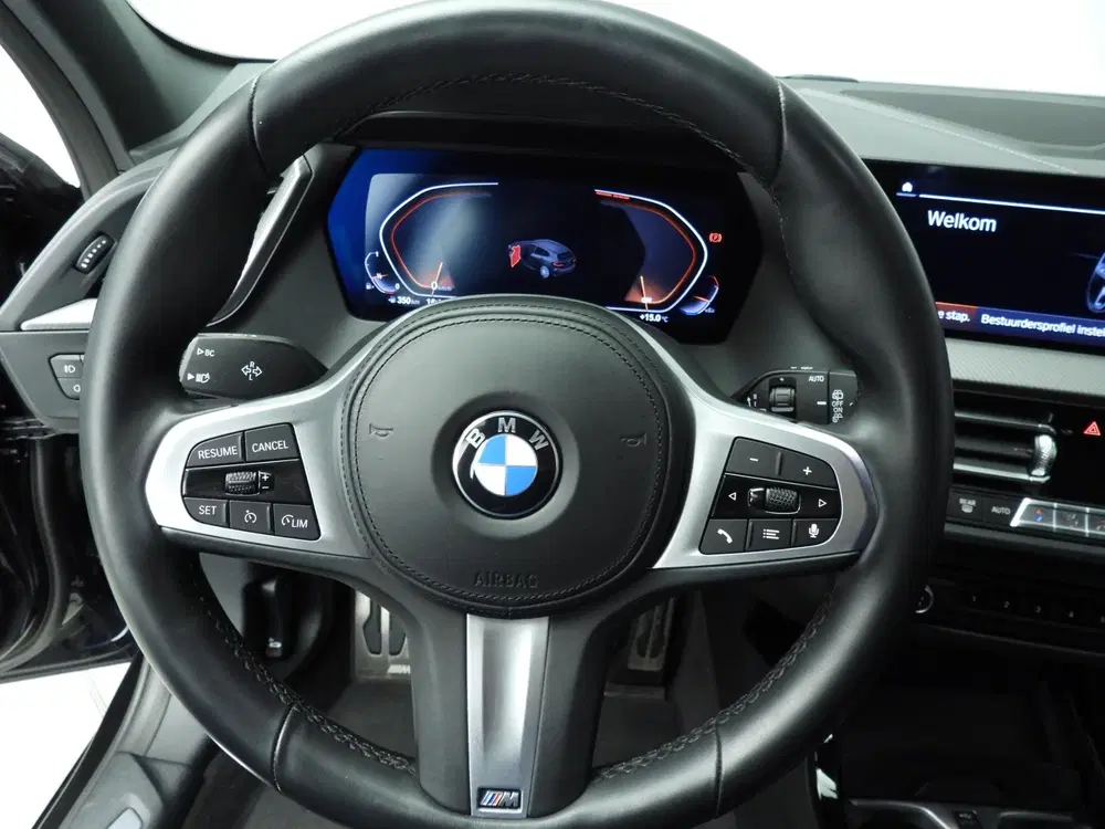BMW 1-serie 5-Deurs 118i uit 2022, foto 11