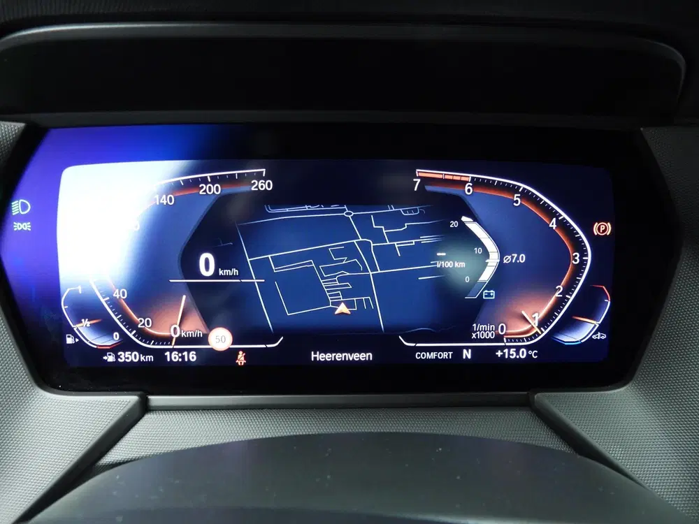BMW 1-serie 5-Deurs 118i uit 2022, foto 12