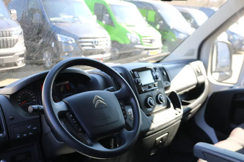 Citroën Jumper Bakwagen met Achterdeuren 75 kWh uit 2023, foto 2