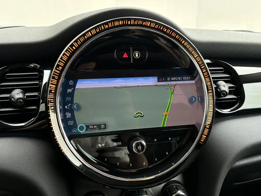 Mini Electric Classic 33 kWh uit 2023, foto 10
