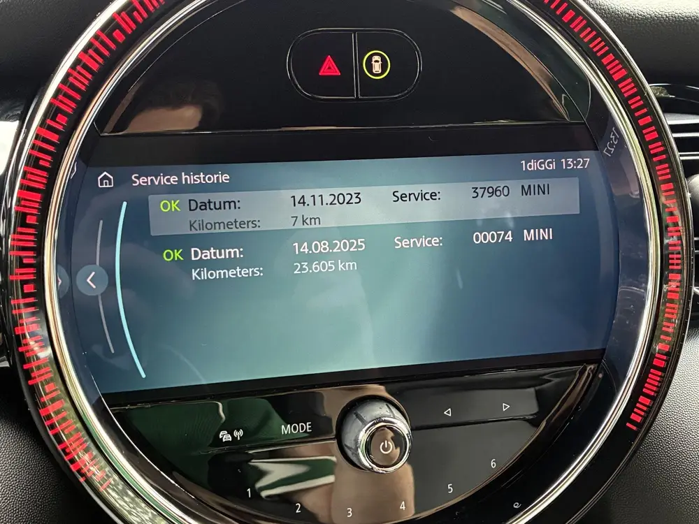 Mini Electric Classic 33 kWh uit 2023, foto 5