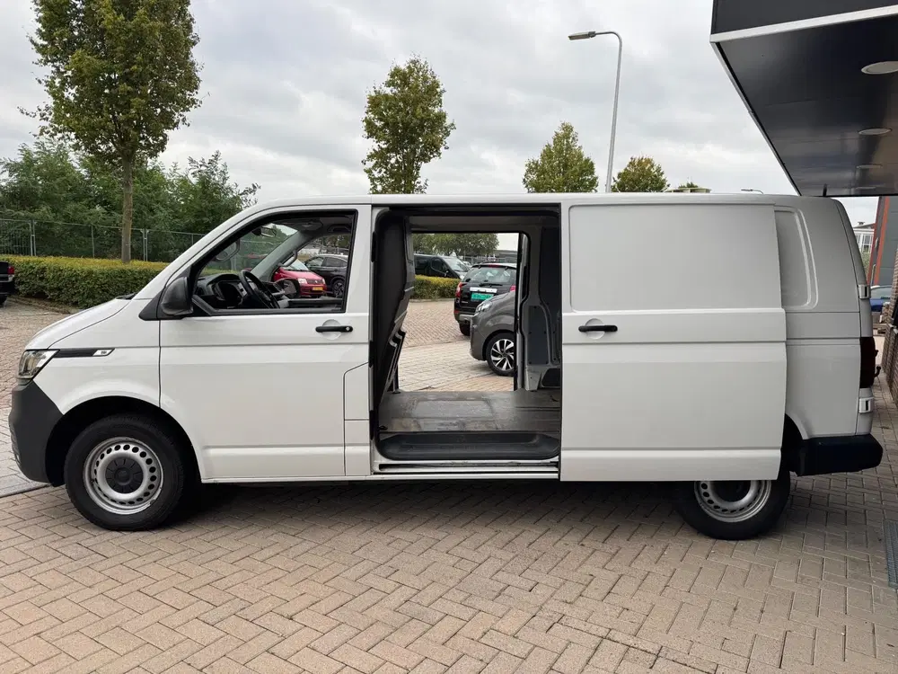 Volkswagen Transporter 2.0 TDI T6 L2H1 28 150PK Highline Dub uit 2020, foto 16