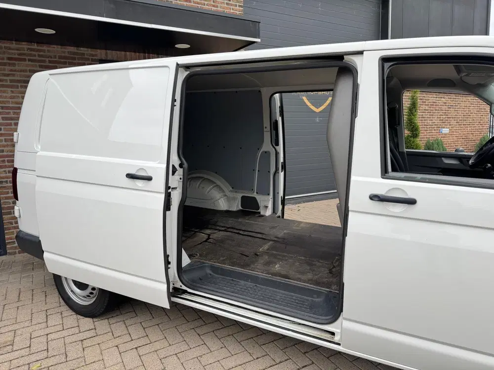 Volkswagen Transporter 2.0 TDI T6 L2H1 28 150PK Highline Dub uit 2020, foto 6